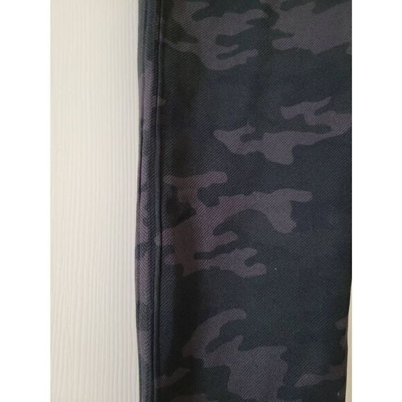 Look at Me Now Seamless Cropped Leggings M - Picture 9 of 9